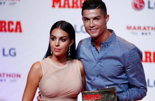 Bikin Kantong Juventus Jebol, Berapa Sih Gaji Cristiano Ronaldo?