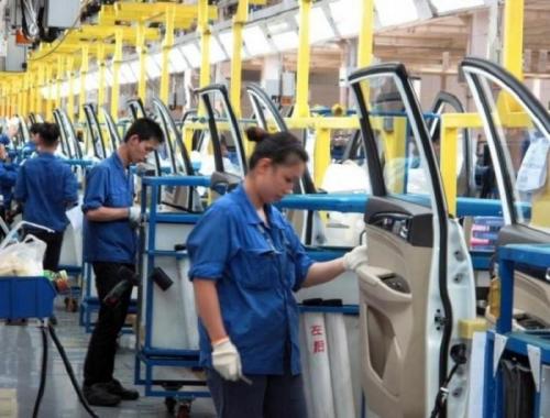 Kebijakan Pro-Industri Dibutuhkan untuk Redam Penurunan PMI Manufaktur