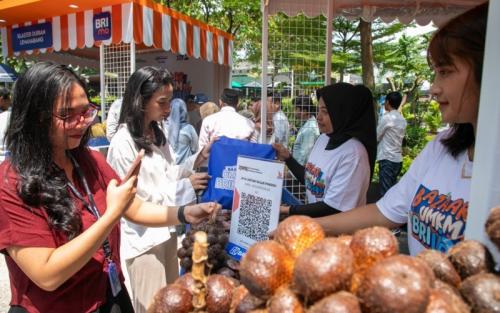 Diberdayakan BRI, Bisnis Klaster Petani Salak Pondoh Asal Sumut Melejit