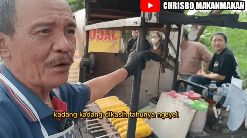 Pedagang Kaki Lima yang Sukses Jualan Jagung Bakar Viral, Omzet Jutaan Sehari