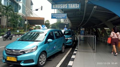 Hemat Biaya Operasional, Bluebird (BIRD) Tambah 1.000 Taxi Listrik di 2025